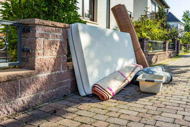 Best Yard Cleanup Services  in Lorenz Park, NY